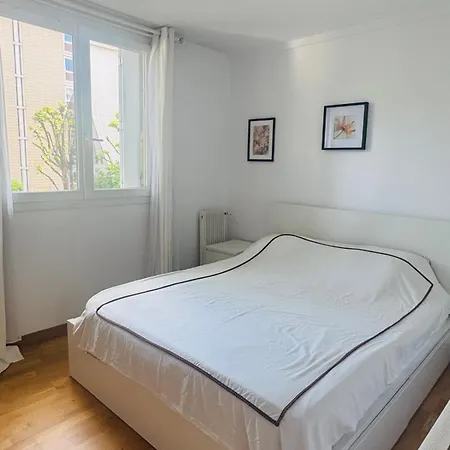 Διαμέρισμα Charming Comfortable Near The Metro In Great Location *