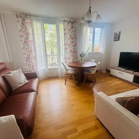 Charming Comfortable Near The Metro In Great Location Appartamento *