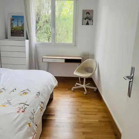 Charming Comfortable Near The Metro In Great Location Διαμέρισμα *